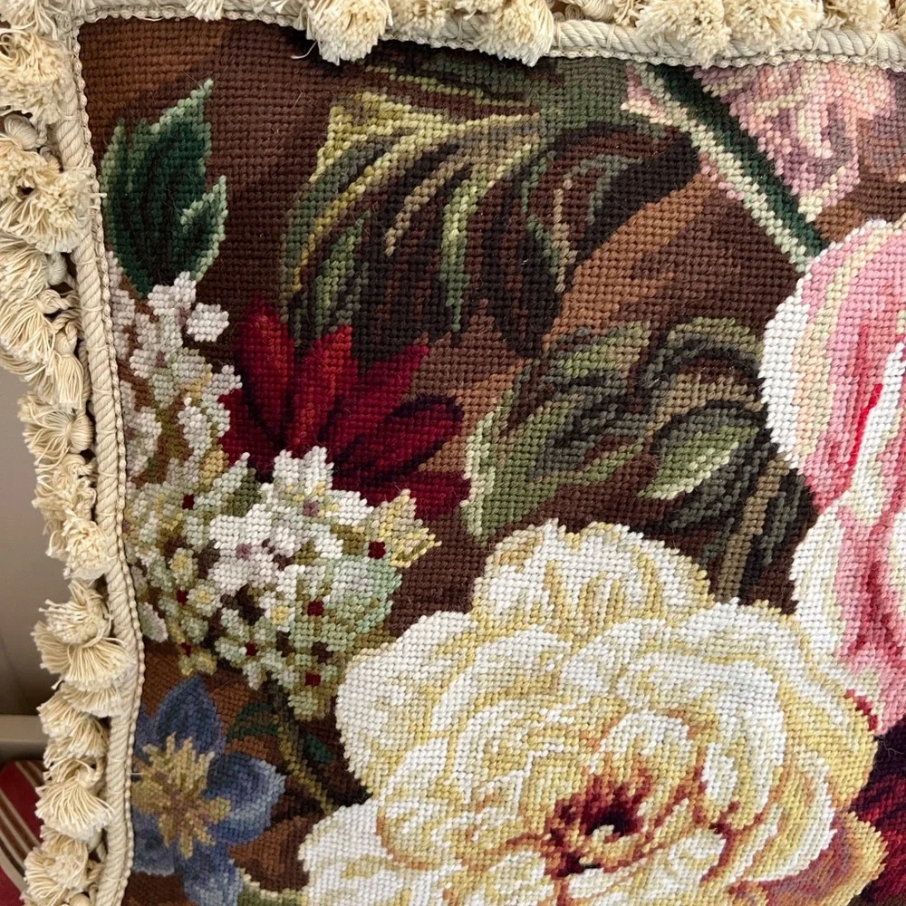 NWOT VTG Needlepoint by Hand HKH Floral Tapestry Pillow Cover with Fringe